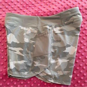 Athleta girl camo shorts